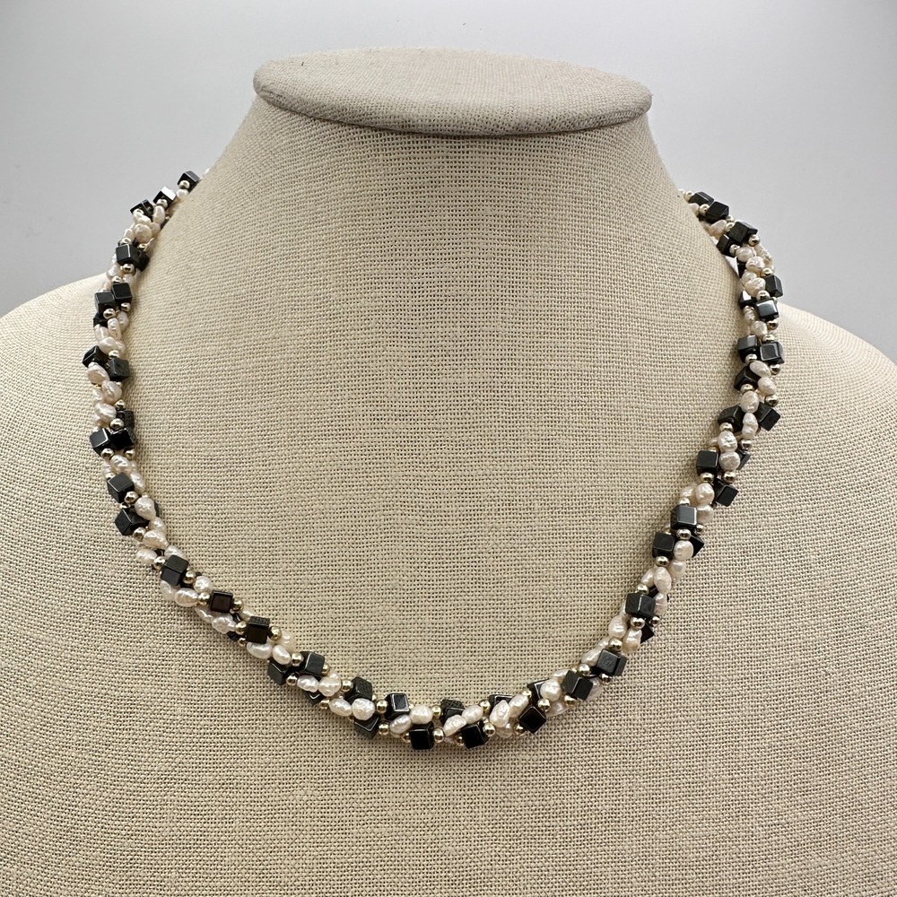 Vintage 90s Pearl & Hematite Twisted Strand Necklace Classic Fashion Jewelry